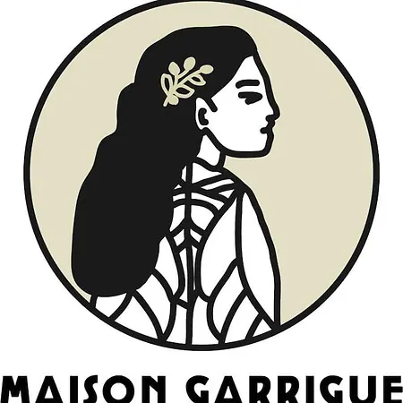 Maison Garrigue Avec Piscine فندق 4*