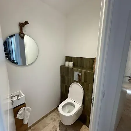 فندق Maison Garrigue Avec Piscine روشيفورْ دو جارْ